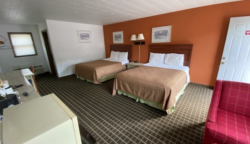 Two queen beds non smoking