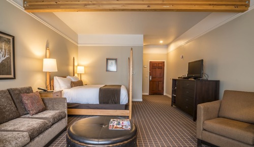 Suite, 1 King Bed, Ground Floor (No View)
