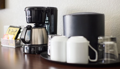 Studio Suite, 1 King Bed with Sofa bed, Accessible (Roll-in Shower)