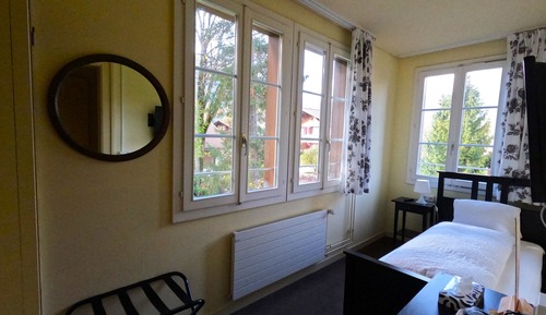 Basic Single Room, 1 Bedroom, Private Bathroom, Mountain View