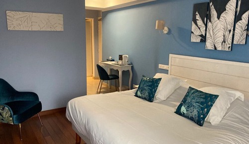 Suite, Ensuite (balnéo-sauna-Accès jardin)