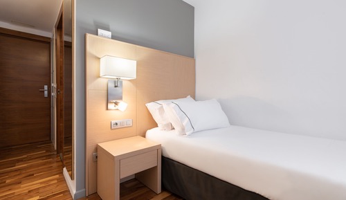Standard Twin Room (Extra Bed)