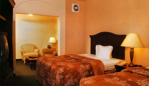 Standard Suite, 2 Queen Beds