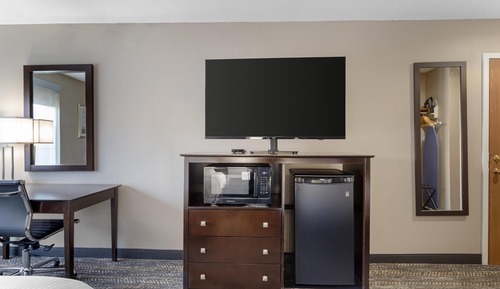 Standard Room, 2 Double Beds, Non Smoking, Refrigerator & Microwave