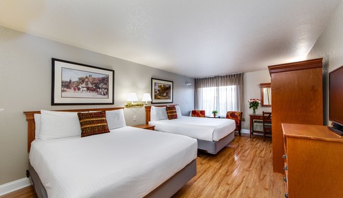 Two Queen Room, Treeside