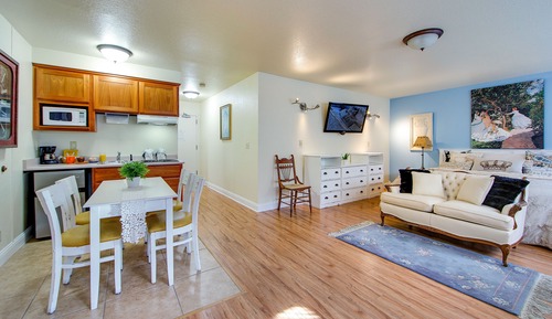 Studio, Multiple Beds