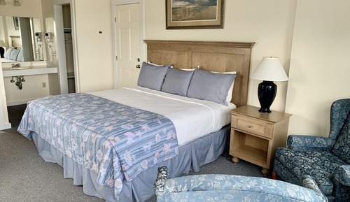 Classic Room, 1 King Bed, Non Smoking