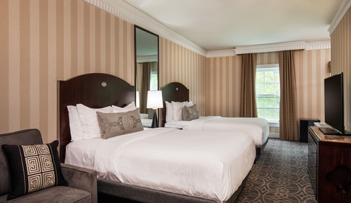 Room, 2 Queen Beds, Mountain View