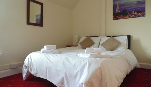 Double Room (Room 9)