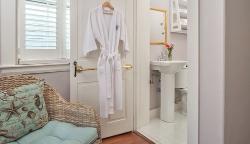 Sandy Neck Light Room