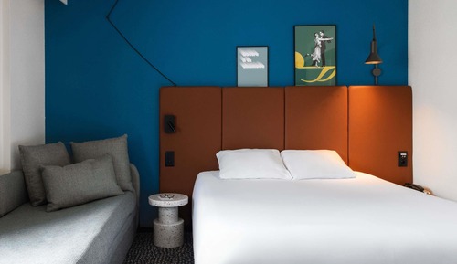 Room, Multiple Beds