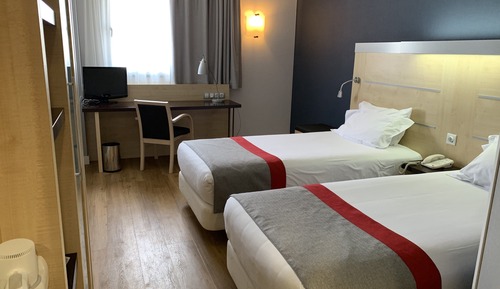 Standard Room (Free Breakfast)