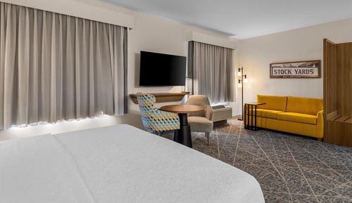 Studio Suite, 1 King Bed with Sofa bed, Non Smoking