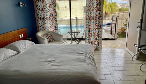 Junior Suite (Motel)