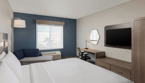 Standard Room, 1 King Bed