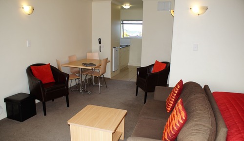 One Bedroom Apartment 