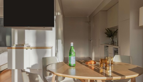 1 Bedroom Pool View Spa Suite