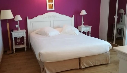 Superior Studio, 1 Queen Bed, Balcony (Kitchenette)