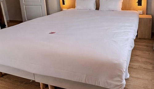 Superior Studio, 1 Queen Bed, Balcony (Kitchenette)