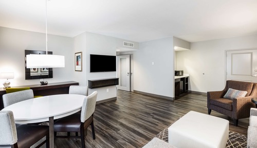 Premium Suite, 1 King Bed, Non Smoking