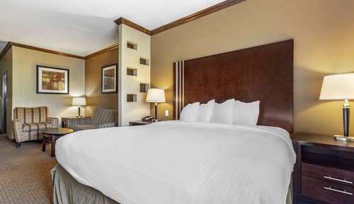 Suite, 1 King Bed, Accessible, Bathtub (with Sofabed)