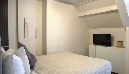 Comfort Room, 1 Queen Bed