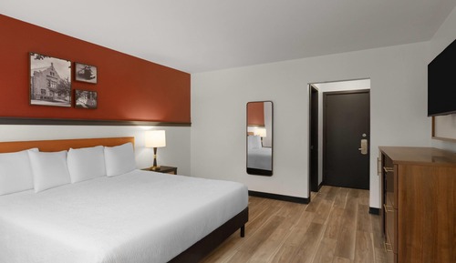 Junior Suite, 1 King Bed, Non Smoking