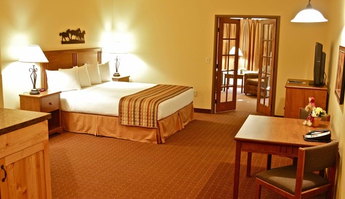 Suite, 1 King Bed (Whirlpool)