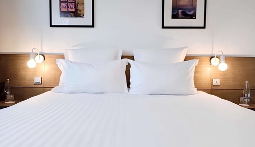 Classic Room, 1 King Bed, Non Smoking