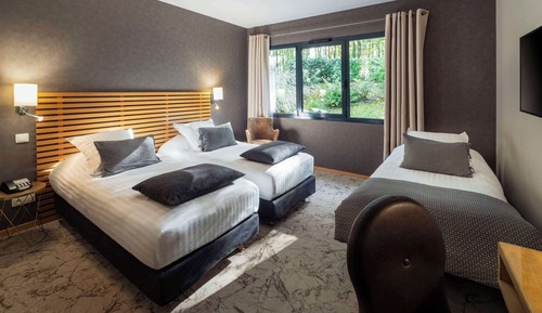 Exclusive Room, 1 King Bed, Non Smoking (with Single Sofabed)