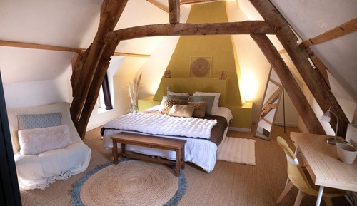 Family House (Le Pigeonnier)