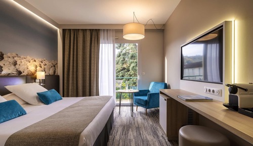 Superior Room, 1 King Bed, Balcony