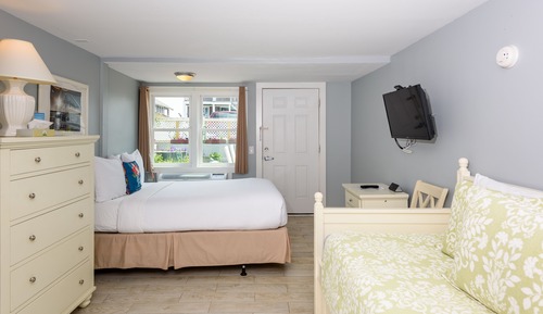 Room, Multiple Beds, Accessible, Garden View