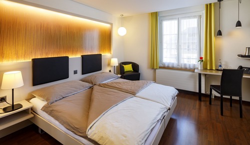 Economy Room