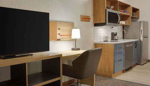 Studio Suite, 1 Queen Bed, Accessible
