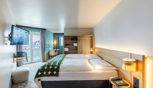 Alpine Panorama Corner Room