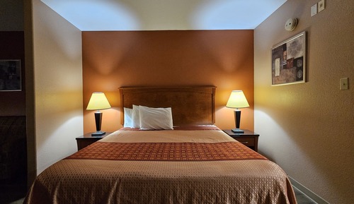 Room, 1 King Bed, Non Smoking