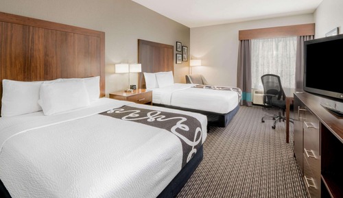 Room, 2 Queen Beds, Non Smoking (Bathtub with Grab Bars)