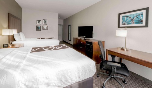Room, 2 Queen Beds, Non Smoking
