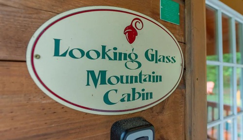 Looking Glass Mountain Cabin