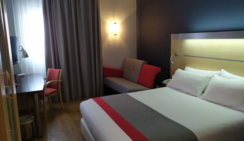 Standard Room (Free Breakfast)