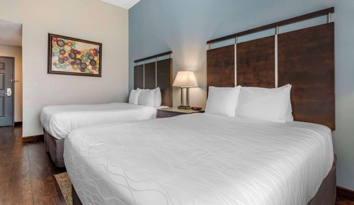 Standard Room, 2 Queen Beds, Accessible, Bathtub