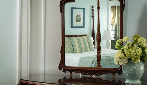 Deluxe King Room, Sitting Area, Private Bathroom, Jetted Tub, RM-1