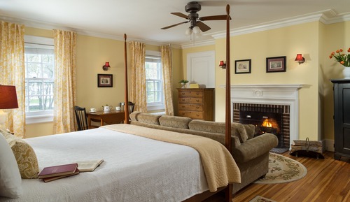 Signature King Room, Sitting Area,  Private Bathroom, RM-2