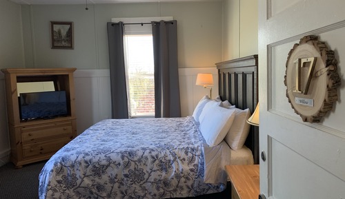 Luxury Double Room, 1 King Bed, Terrace, Mountain View