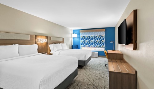 Suite, 2 Queen Beds (Additional Living Area)