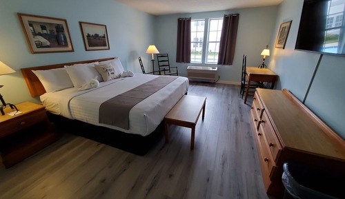 Deluxe Room, 1 King Bed, Ground Floor