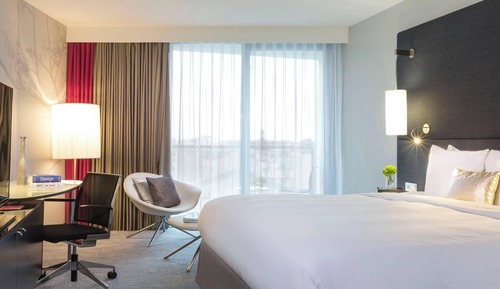 Superior Room, 1 King Bed