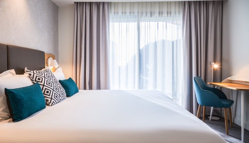 Premium Room, 1 King Bed, Balcony