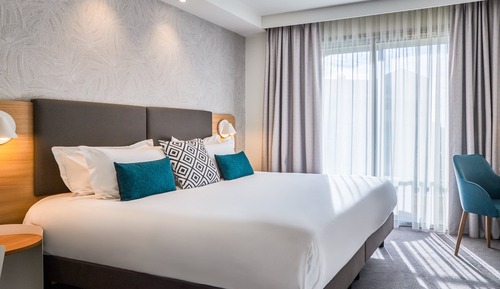 Suite, 1 King Bed, Balcony, Pool View